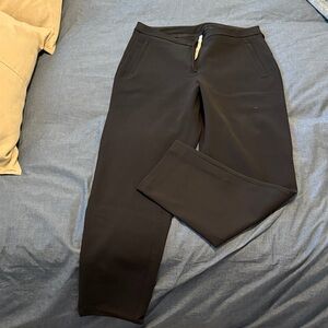 LuluLemon Women's Black Ankle Pants